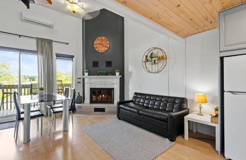 Magog Apartment | O'Berge du Village C304 - Bord de l'eau