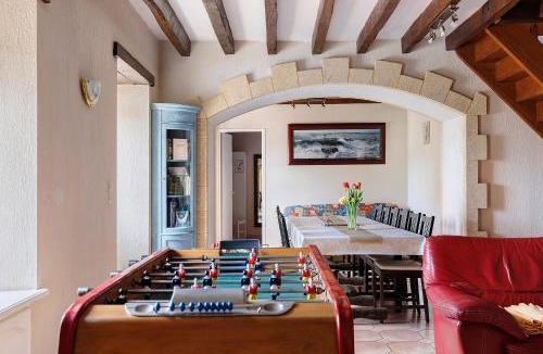 Huille House | O'gîte Bleu pour 14 personnes