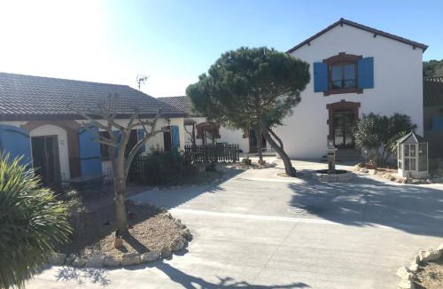 Colombiers Apartment | O’gîtes des colombes