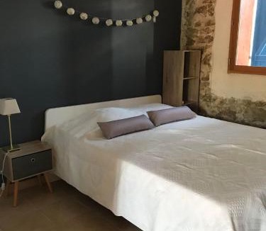 Colombiers Apartment | O’gîtes des colombes