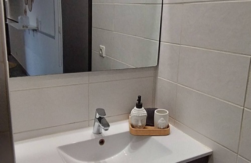 Gigean Apartment | O Garden of Eden
