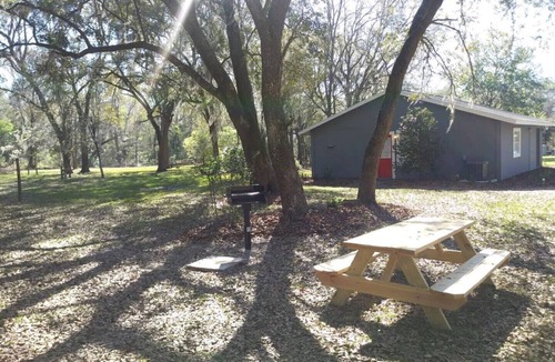 Lake City House | O'LE LADYBUG COTTAGE