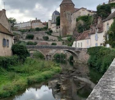 Semur-en-Auxois Apartment | O p’tit chez soi