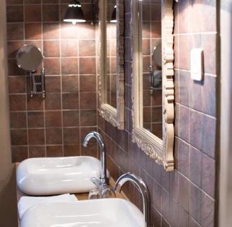 Saint-Marcel-sur-Aude Bed & Breakfast | O'palmier Caché