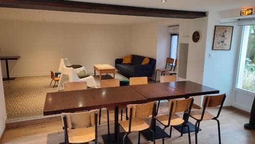 Murs-Erigne House | O'Parc du Louet