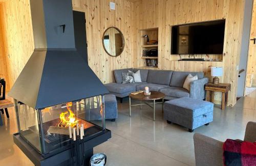 Morin Heights Ski Chalet | o sommet bleu 1chambre & spa sauna hammam