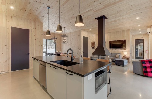 Morin Heights Ski Chalet | O Sommet Bleu thermal station