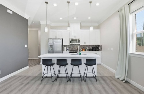 Greater Fondren Southwest House | O14A Modern 2 Bedroom Townhome With In Home Gym And Workspaces