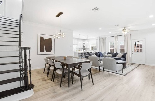 Greater Fondren Southwest Villa | O18B Spacious 3BR Home Sleeps 10 With Two Living Areas