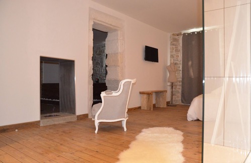 Bernis House | O2suites Scandinavian room with private Jacuzzi
