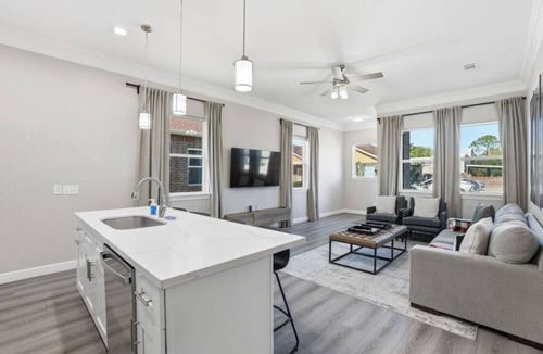 Greater Fondren Southwest House | O30A Single Story 2BR Townhome With King Beds And Work Setup