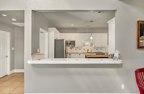 Crawford House | Oak & Anchor Villa Pool & Spa Waco/Baylor/Magnolia