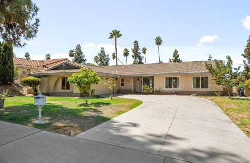 Estates at Canyon Crest House | Oak and Fairway