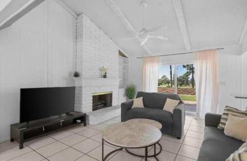 Estates at Canyon Crest House | Oak and Fairway