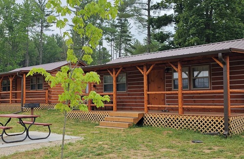 English Cabin | Oak Camping Cabin