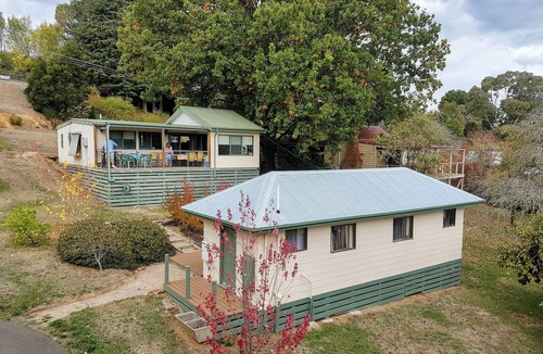 Daylesford House | Oak Cottage - Daylesford - 200m from everything