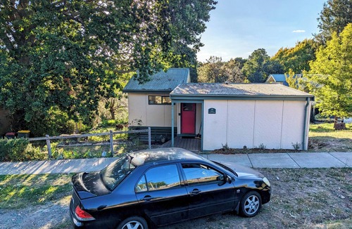 Daylesford House | Oak Cottage - Daylesford - 200m from everything