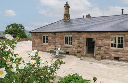 Crich House | Oak Cottage - Fold Yards