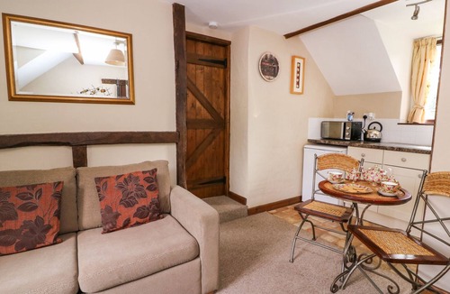 Llanidloes Cottage | Oak Cottage