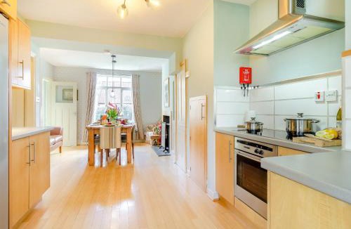 Saxmundham House | Oak Cottage