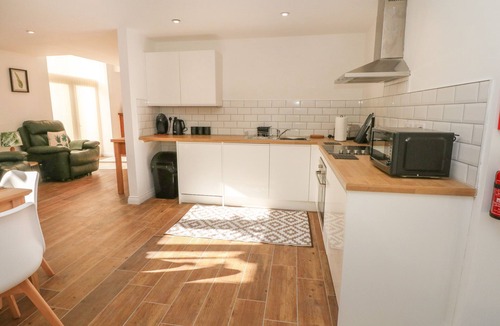 Hoylandswaine Cottage | Oak Cottage