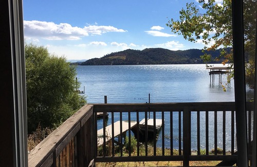 Clearlake House | Oak Cove Cabin-3bd/2ba