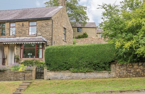 Hayfield House | Oak Dene