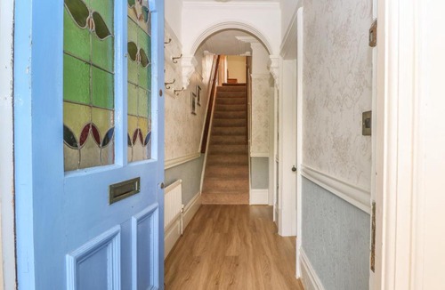 Hayfield House | Oak Dene