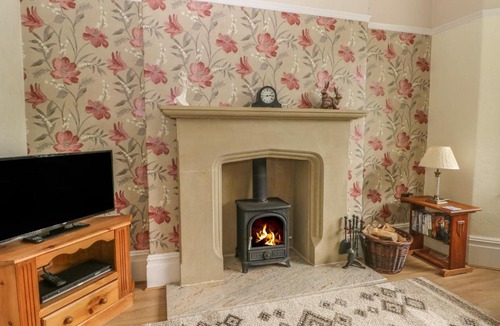 Hayfield House | Oak Dene