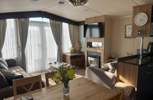 Muston Resort | Oak Green