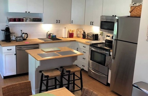 Groton House | Oak Grove Cottage - in the foothills of Mystic