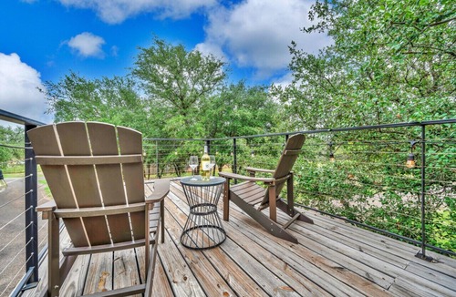 Waco House | Oak Harbor - Container Home Near Baylor, Magnolia