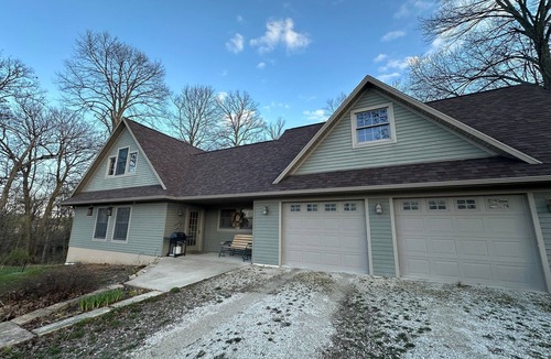Decorah House | Oak Hill Retreat
