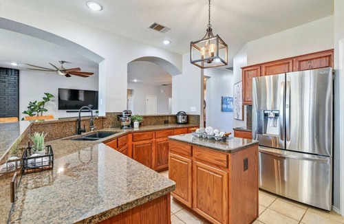 Liberty Hill House | `Oak Hollow`- 40 Acre Country Escape w/Pool, Sauna, Pet-Friendly!