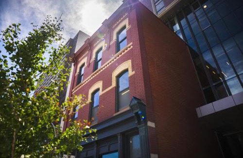 Harbord Village Other | Oak House - University of Toronto