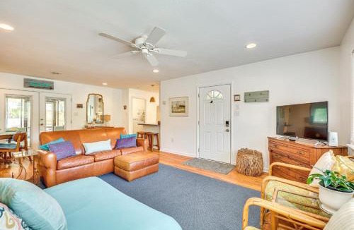 Long Beach House | Oak Island Cottage: Minutes to Long Beach!