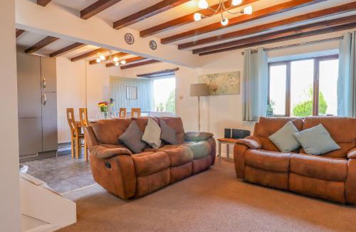 Teigngrace House | Oak Leaves Cottage