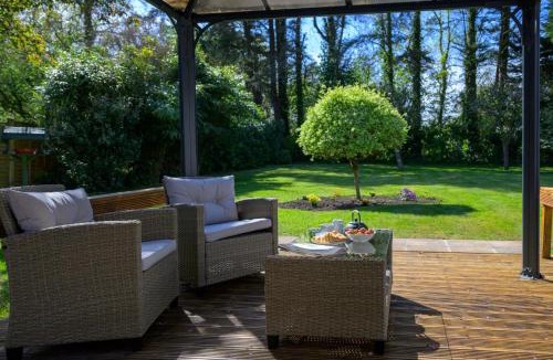 Burley House | Oak Lodge