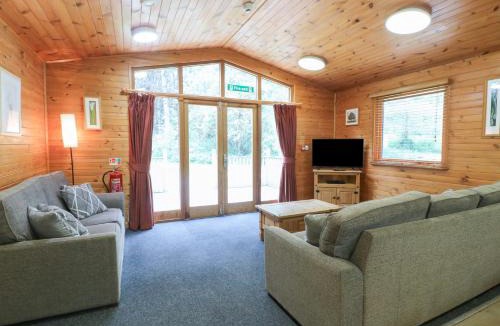 Rosliston House | Oak Lodge