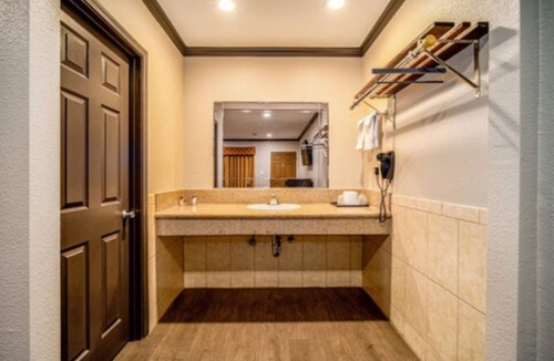 Monrovia Hotel | Oak Park Motel