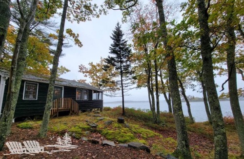 Mac Mahan House | OAK POINT CABIN | WATERFRONT | 2 Bed, 1 Bath
