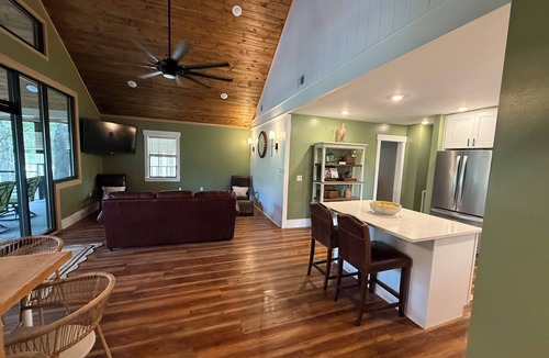 Eden House | Oak River Retreat