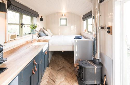 Honley Other | Oak + Stars Hideaway