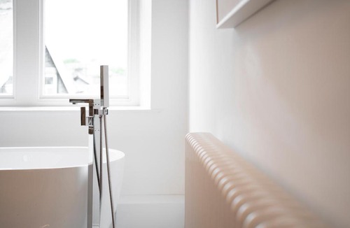 Windermere Apartment | Oak Street Apartment