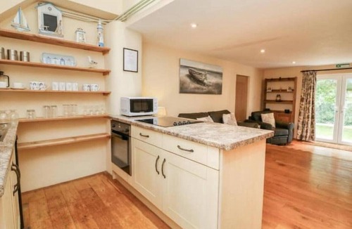 Broadwoodkelly Cottage | Oak Tree Cottage With Indoor Pool In Devon