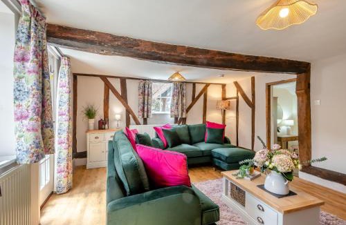 Hethel House | Oak Tree Cottage