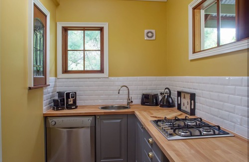 Rhyll Bed & Breakfast | Oak Tree Lodge