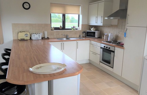 Claverdon House | OAK TREE LODGE IS A BRIGHT SPACIOUS BARN CONVERSION NR STRATFORD UPON AVON