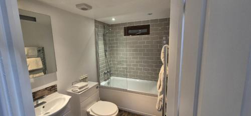 New Forest District House | Oak Tree Rooms LTD