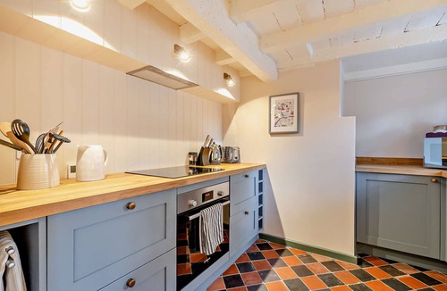 Stone House | Oak Tree Thatched Cottage